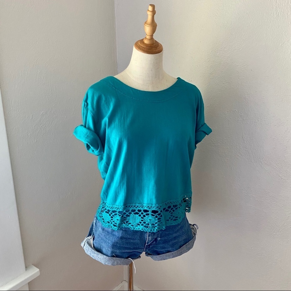 Lace Trimmed Vintage Short Sleeve Teal Top
